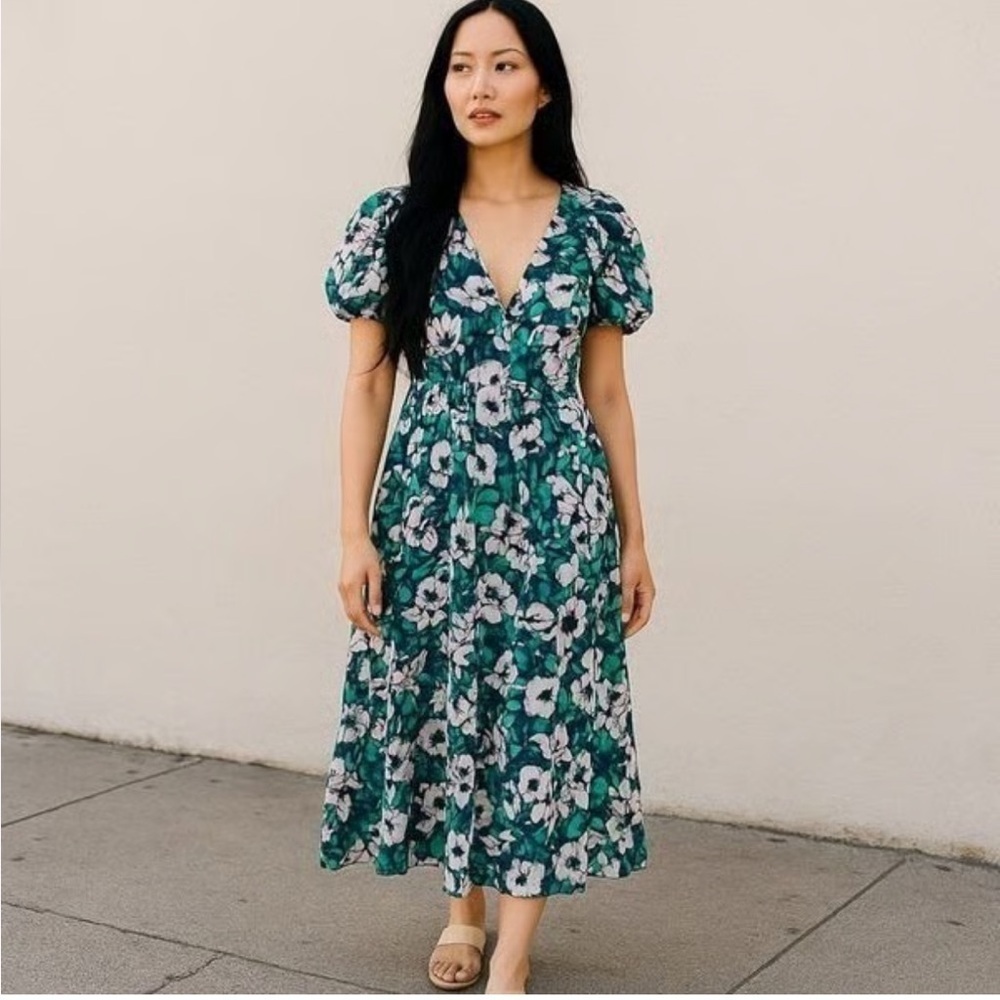 Moodie Mavis Floral Midi Dress